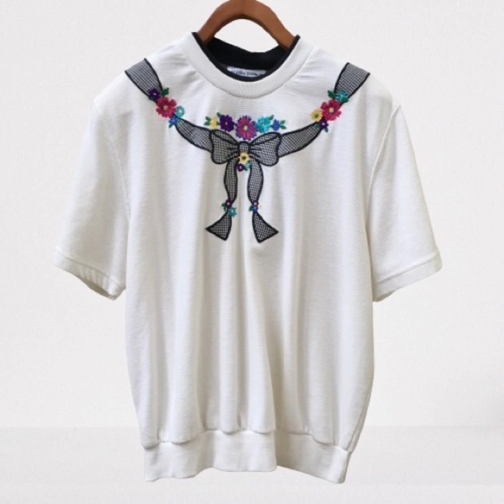 Vintage 90’s Floral Embroidered Cottagecore Grandma Sweatshirt Top, Size Large